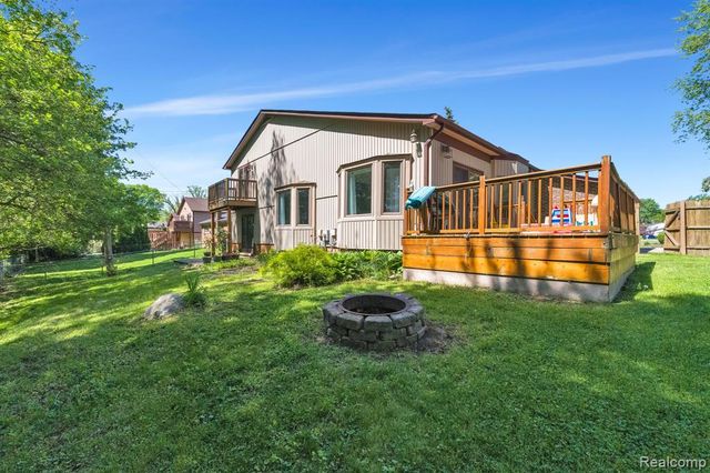 18823 Millar Road, Clinton Township, MI 48036