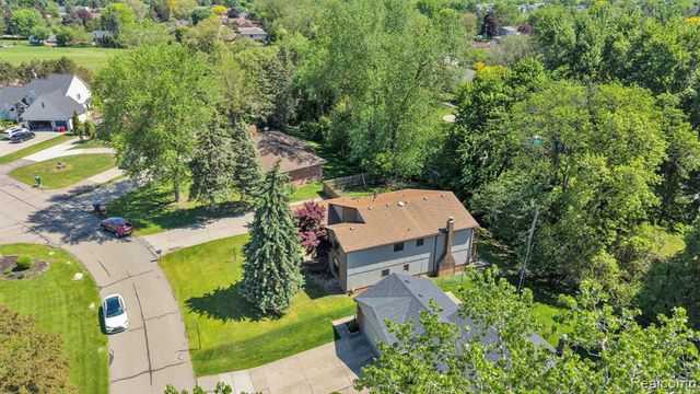 18823 Millar Road, Clinton Township, MI 48036