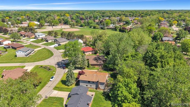 18823 Millar Road, Clinton Township, MI 48036