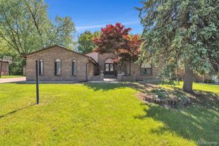 18823 Millar Road, Clinton Township, MI 48036