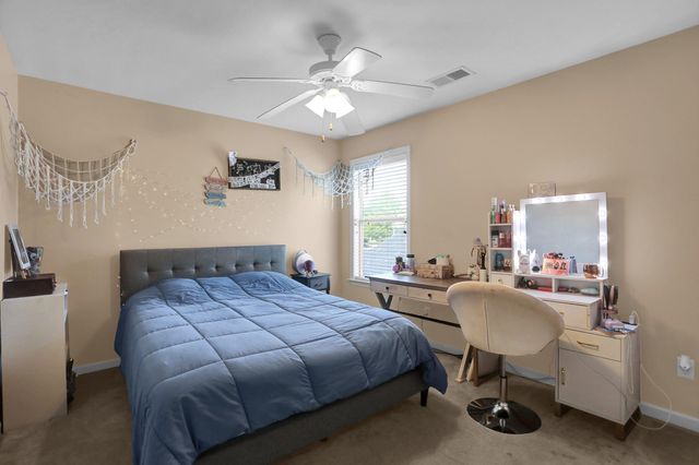 1379 ISLAND TOWN DR, Memphis, TN 38103