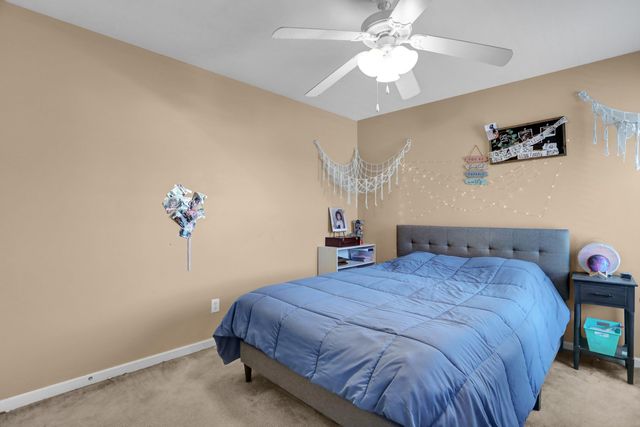 1379 ISLAND TOWN DR, Memphis, TN 38103