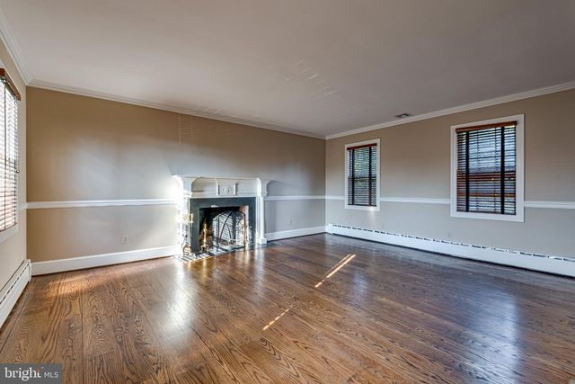 901 JANNEYS LN, Alexandria, VA 22302