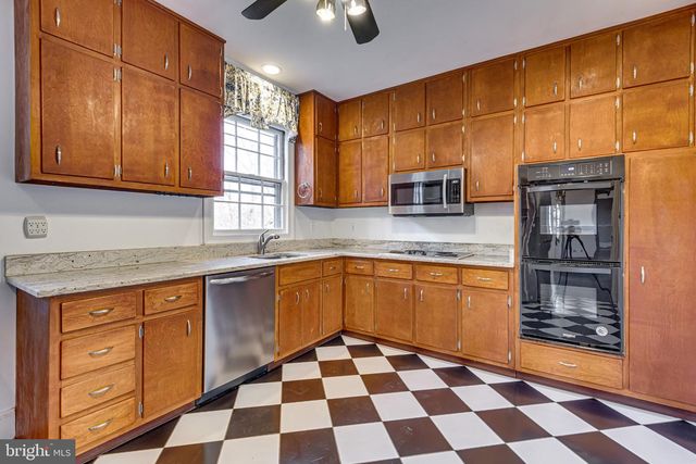 901 JANNEYS LN, Alexandria, VA 22302