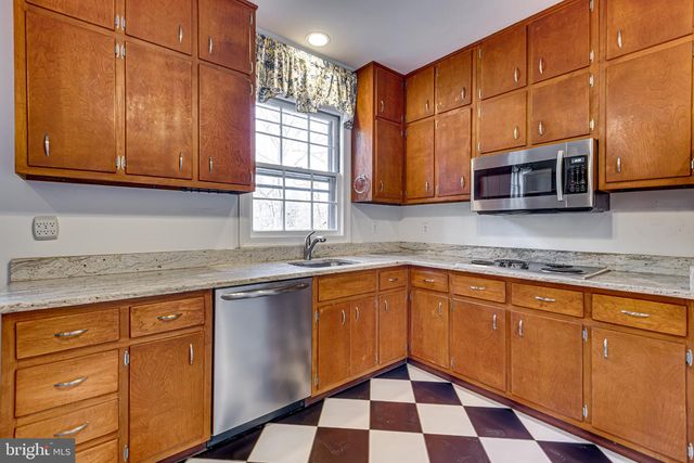 901 JANNEYS LN, Alexandria, VA 22302