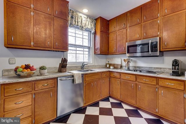 901 JANNEYS LN, Alexandria, VA 22302