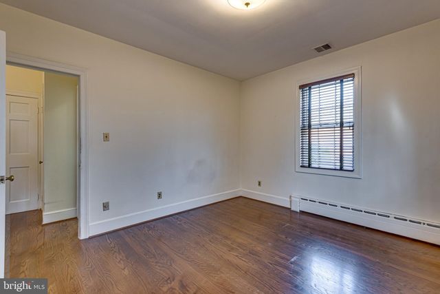 901 JANNEYS LN, Alexandria, VA 22302