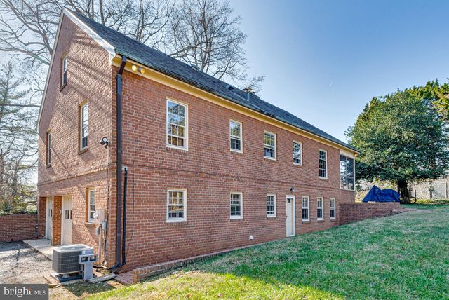 901 JANNEYS LN, Alexandria, VA 22302