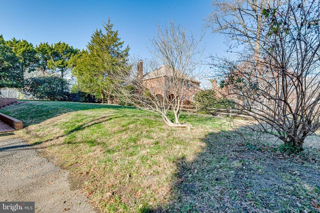 901 JANNEYS LN, Alexandria, VA 22302