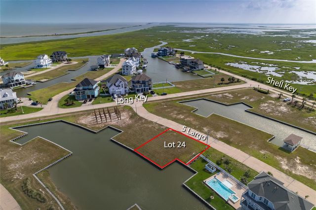 5 Largo, Hitchcock, TX 77563