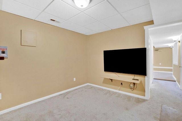1542 S Branch Pkwy, Springfield, MA 01129
