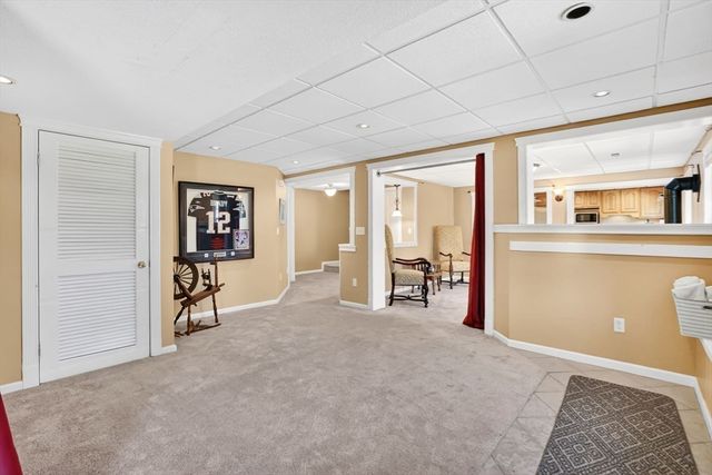 1542 S Branch Pkwy, Springfield, MA 01129