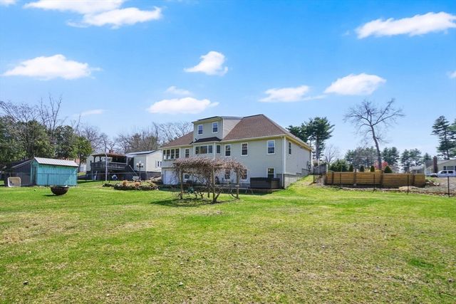 1542 S Branch Pkwy, Springfield, MA 01129