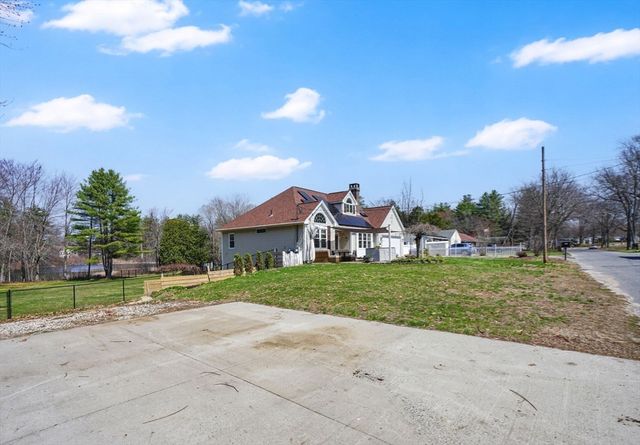 1542 S Branch Pkwy, Springfield, MA 01129