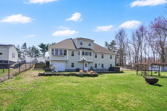 1542 S Branch Pkwy, Springfield, MA 01129