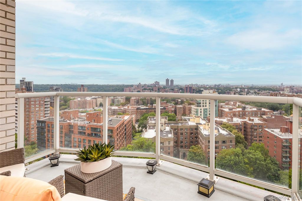 3333 Henry Hudson Parkway 20D, Bronx, NY 10463 — exterior