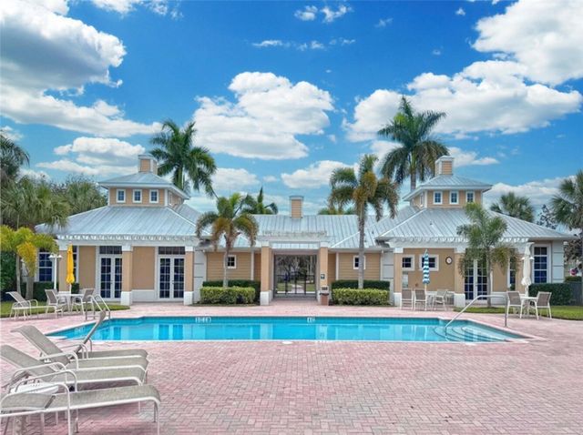 1915 Bridgepointe Circle 41, Vero Beach, FL 32967