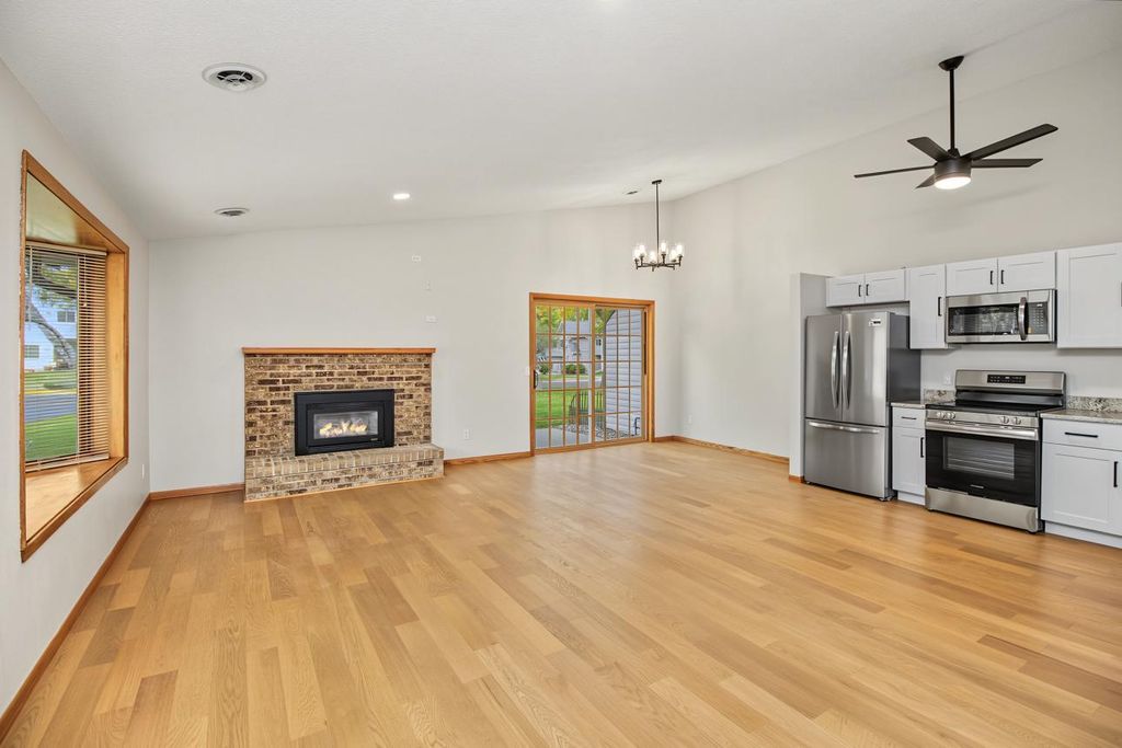 3612 Gershwin Lane N, Oakdale, MN 55128 — photo 5