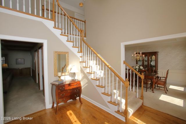 702 Lake Forest Pkwy, Louisville, KY 40245