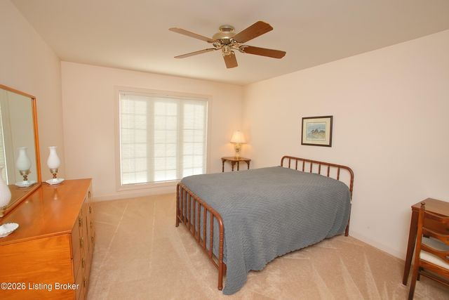 702 Lake Forest Pkwy, Louisville, KY 40245