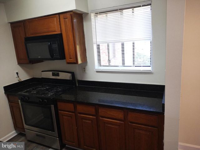 4715 1ST ST SW, Washington, DC 20032