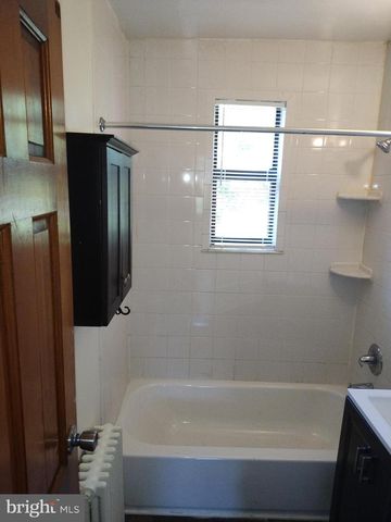4715 1ST ST SW, Washington, DC 20032