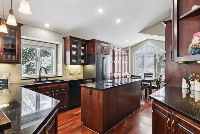 5800 Forestview Lane N, Plymouth, MN 55442