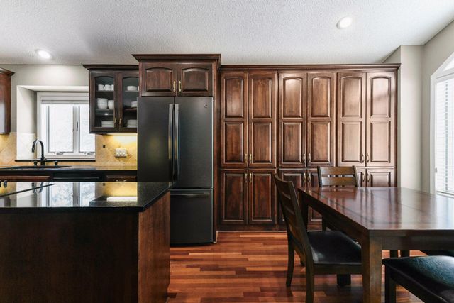 5800 Forestview Lane N, Plymouth, MN 55442