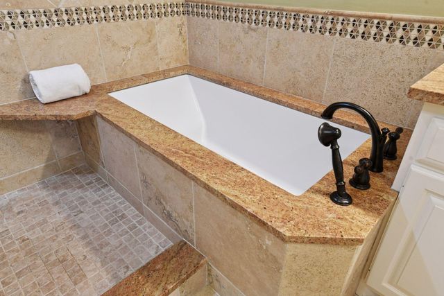 5800 Forestview Lane N, Plymouth, MN 55442