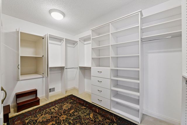 5800 Forestview Lane N, Plymouth, MN 55442