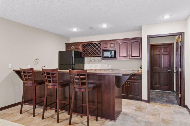 5800 Forestview Lane N, Plymouth, MN 55442