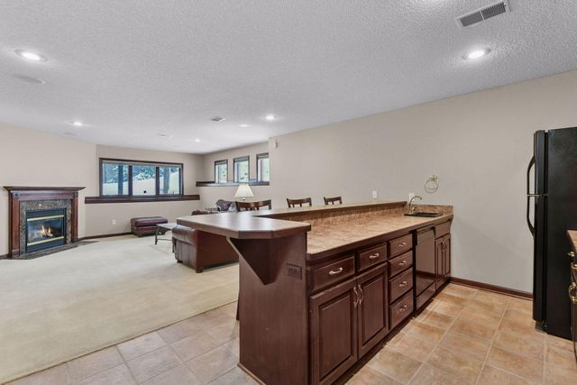 5800 Forestview Lane N, Plymouth, MN 55442