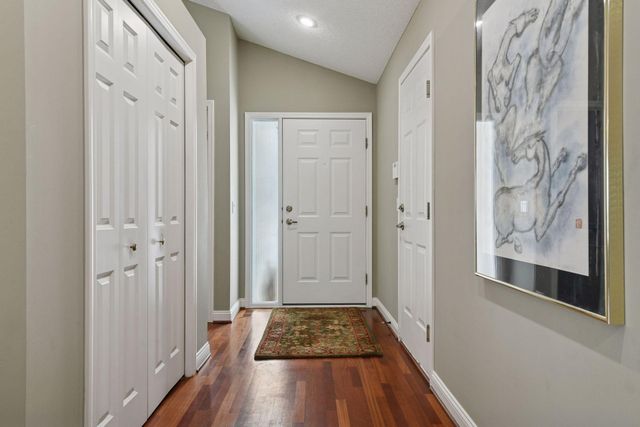 5800 Forestview Lane N, Plymouth, MN 55442