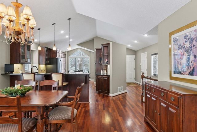 5800 Forestview Lane N, Plymouth, MN 55442