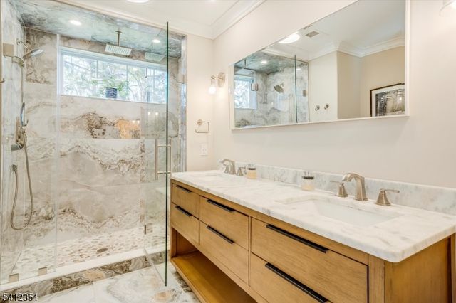 168 Bungalow Ter, Long Hill Twp., NJ 07946