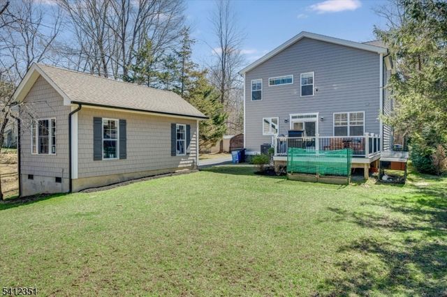 168 Bungalow Ter, Long Hill Twp., NJ 07946