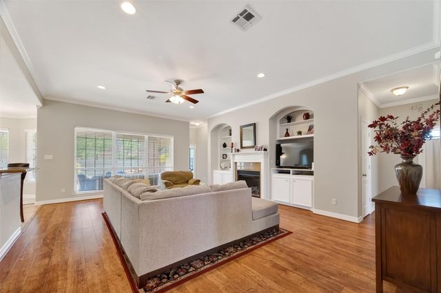 4402 Park Bend Drive, Baytown, TX 77521