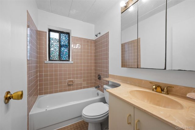 139-76 35th Avenue 7F, Flushing, NY 11354
