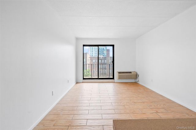 139-76 35th Avenue 7F, Flushing, NY 11354