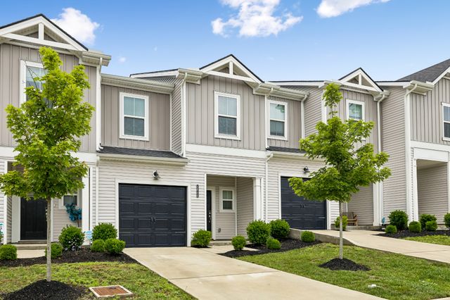 4646 Ridge Bend Dr, Nashville, TN 37207