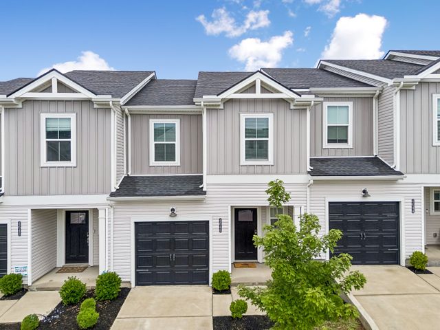 4646 Ridge Bend Dr, Nashville, TN 37207