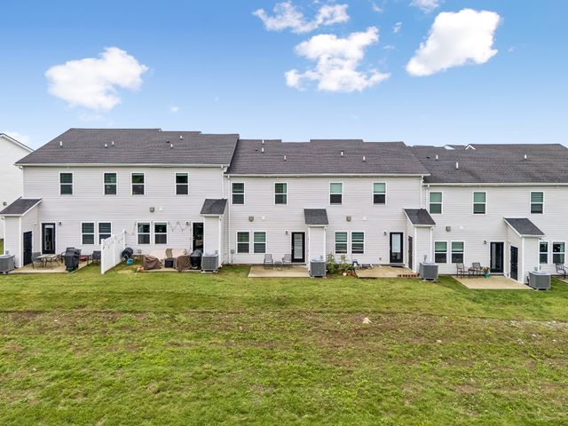 4646 Ridge Bend Dr, Nashville, TN 37207