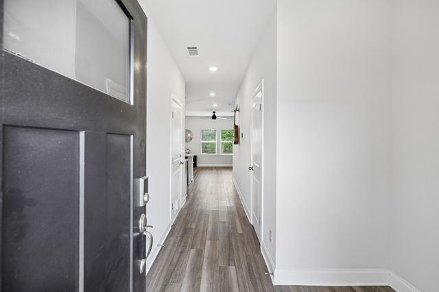 4646 Ridge Bend Dr, Nashville, TN 37207