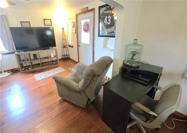 3102 Hazelhurst Ave, Baldwin Boro, PA 15227