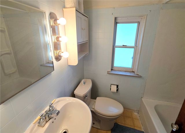 3102 Hazelhurst Ave, Baldwin Boro, PA 15227