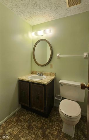 6711 Granner Circle, Indianapolis, IN 46221