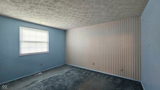 6711 Granner Circle, Indianapolis, IN 46221