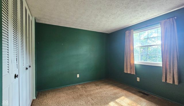 6711 Granner Circle, Indianapolis, IN 46221