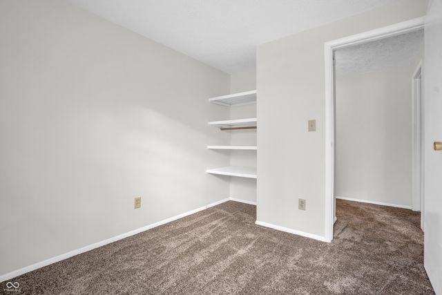 6711 Granner Circle, Indianapolis, IN 46221