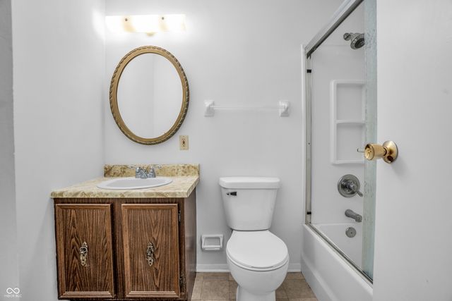 6711 Granner Circle, Indianapolis, IN 46221